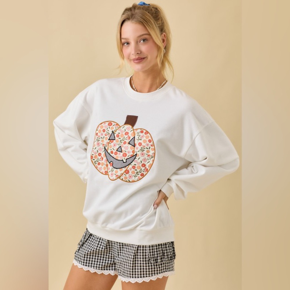 Hazy Daisy Halloween Sweatshirt S-L - Picture 8 of 8